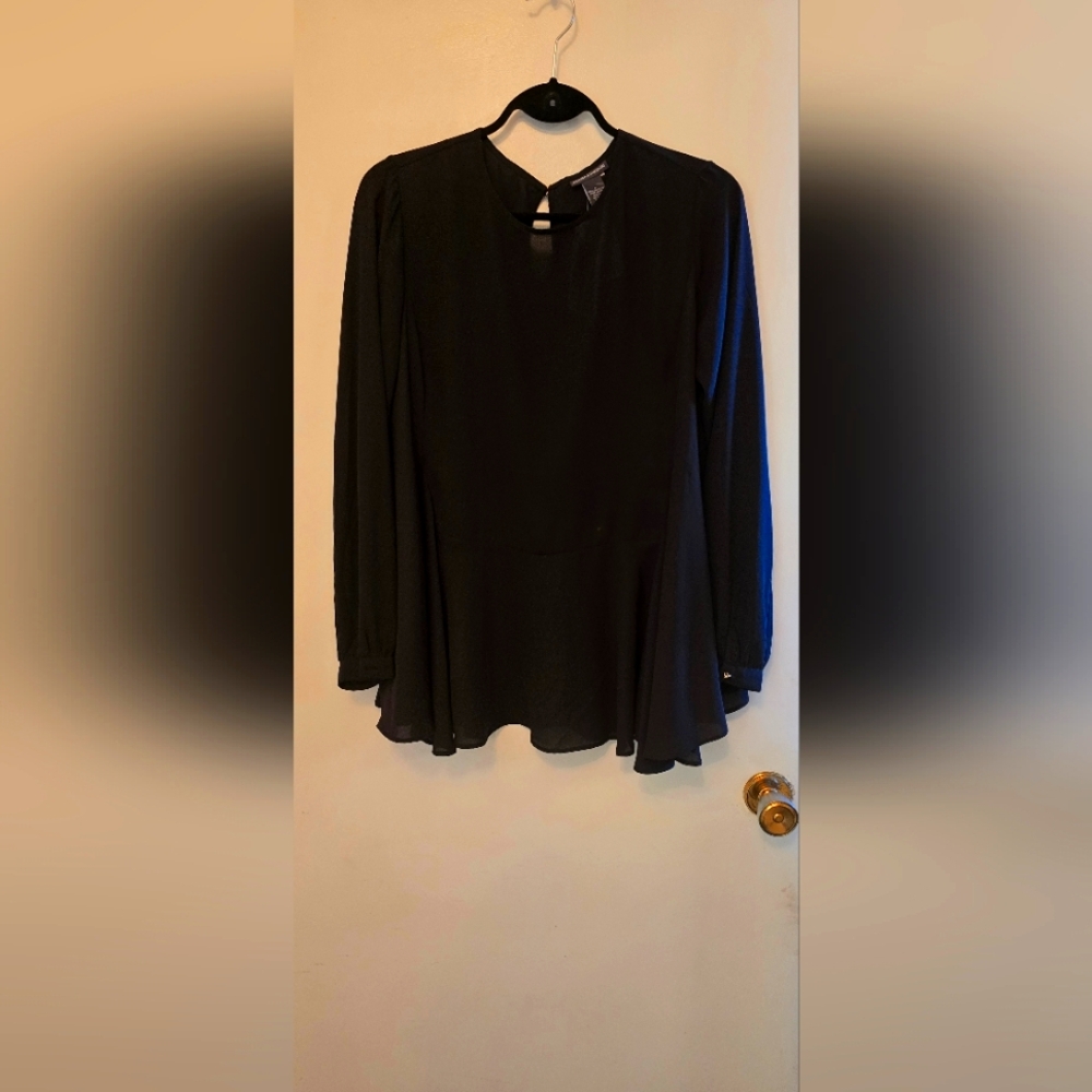 Chelsea & Theodore Black Long Sleeve Blouse
